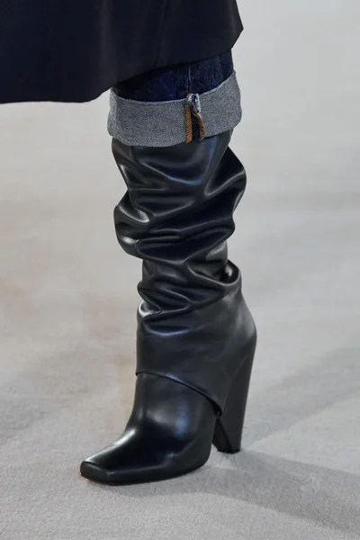 Look 5